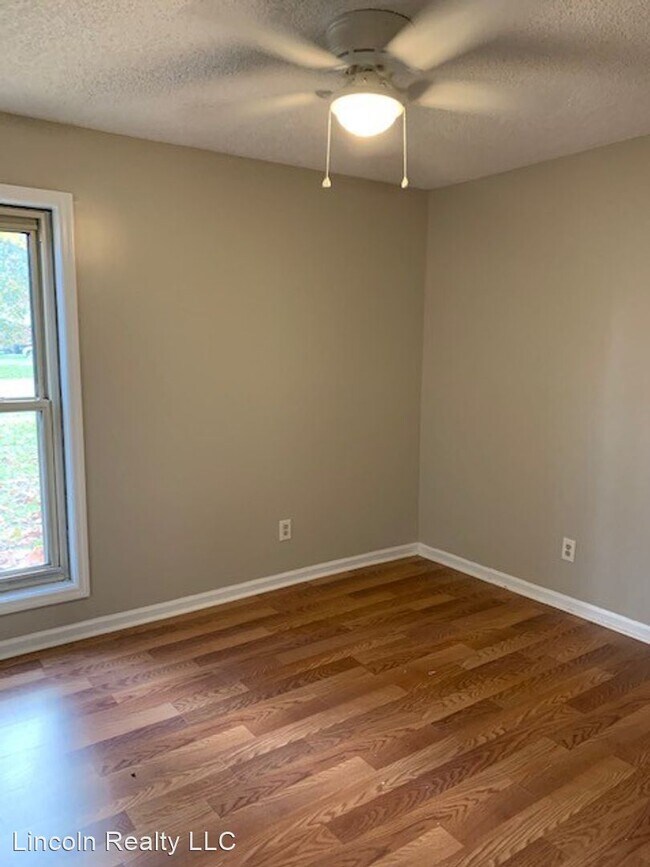 Building Photo - 3 br, 1 bath House - 4033 Danube Circle*