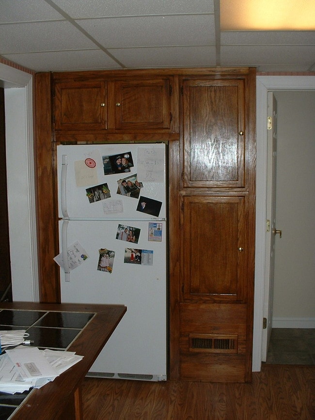 Building Photo - 421 E Lake St