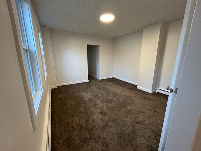 Building Photo - 12 Everett St