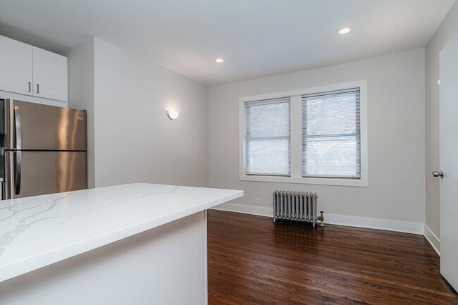 Foto del edificio - 2959 N Damen Ave