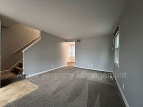 Building Photo - 5421 Benton St