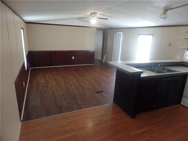 Foto del edificio - 161 Cowboy Ln