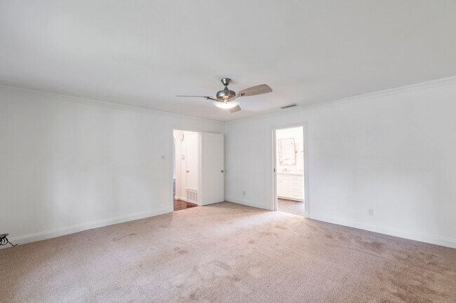 Building Photo - 8514 Vista View Dr
