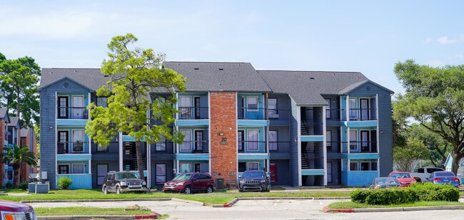 Building Photo - Canfield Lakes