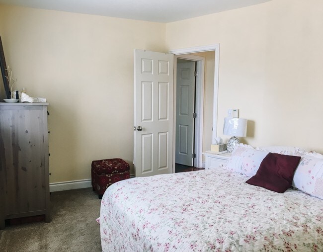 dormitorio - 3030 62nd Ave SW