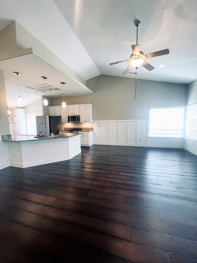Foto del edificio - Live in Desirable Shasta Hills Estates!! 55+ Community