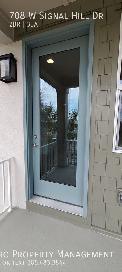 Building Photo - NEW Fully Furnished Townhome!
