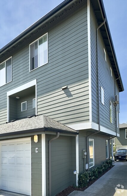 Building Photo - 3317 Wetmore Ave