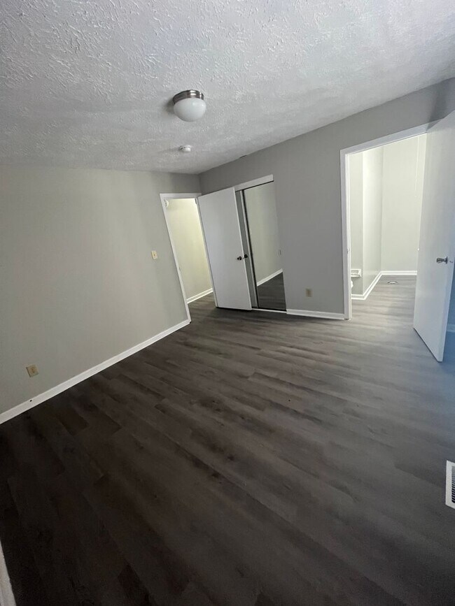 Foto del edificio - Single family spacious home