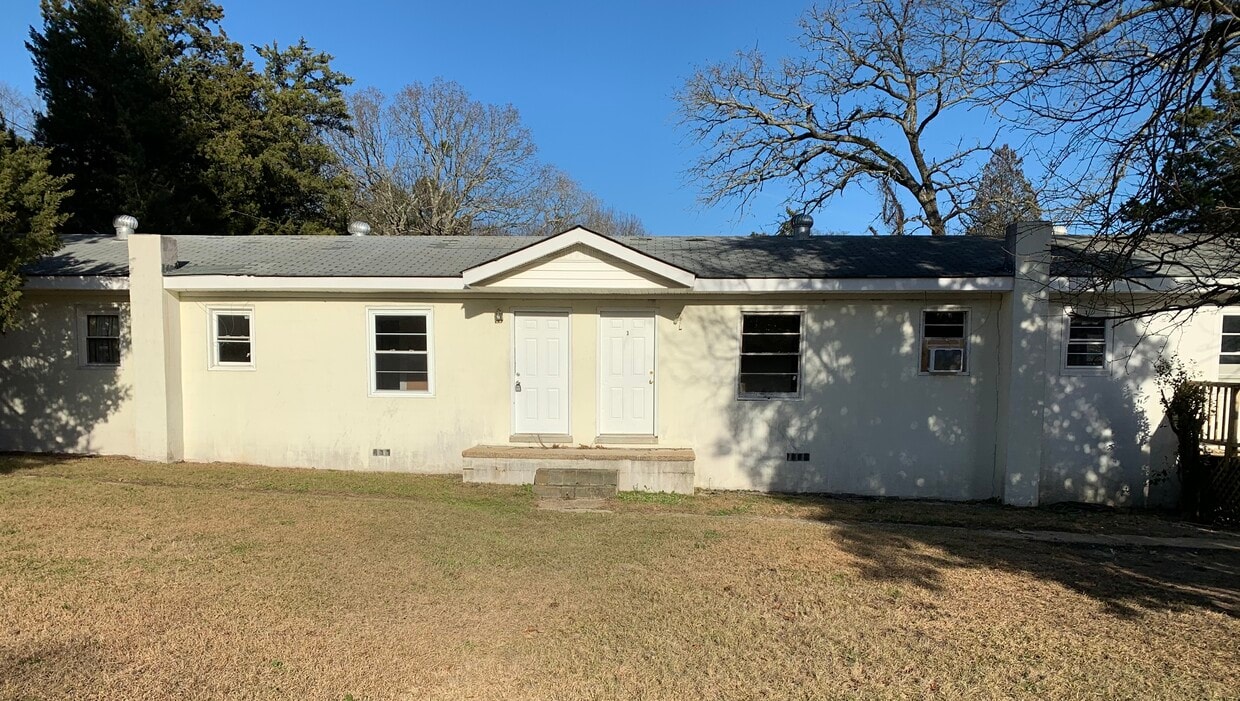 Building Photo - 838 Anita Rd