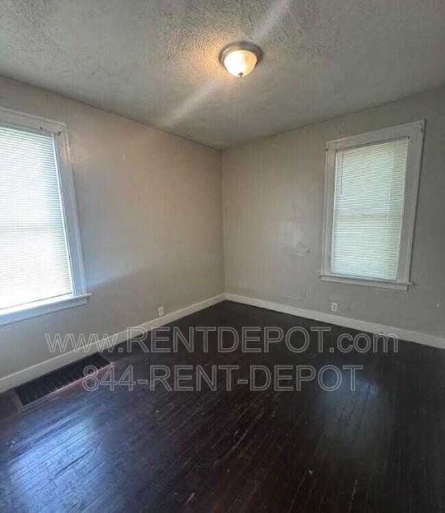 Foto del edificio - 1032 Jefferson Ave