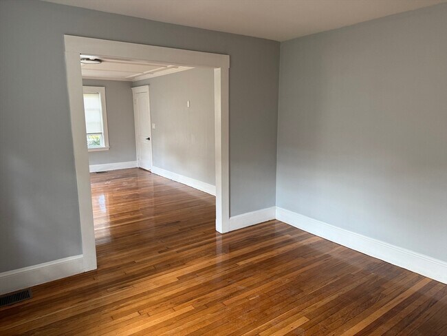 Foto del edificio - 63 Sachem St