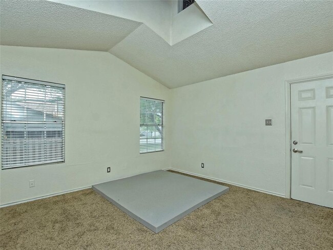 Building Photo - 415 Fantail Loop