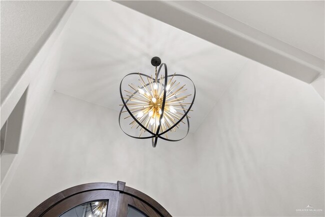 Building Photo - 32 Astrid St