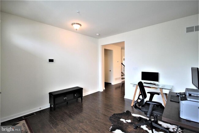Building Photo - 103 Caldwell Ct