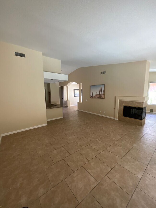 Foto del edificio - Pool home with solar panels in Palm Desert