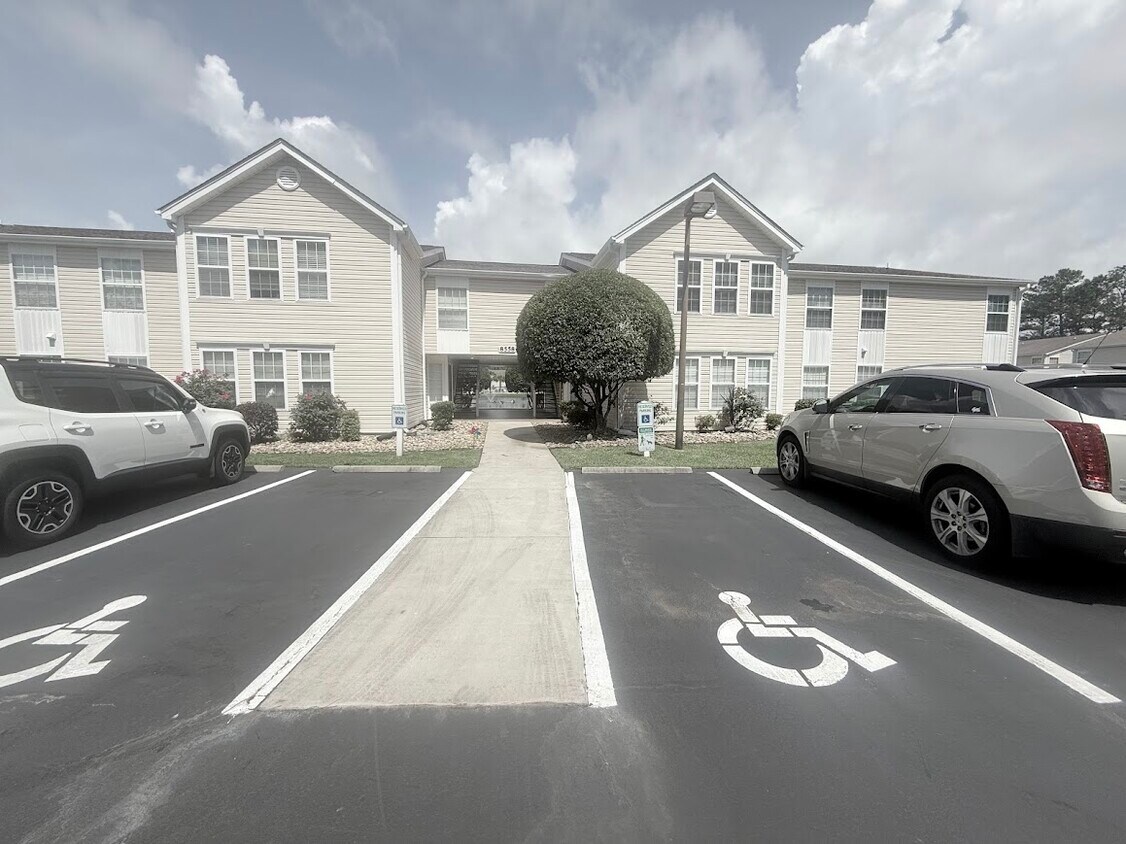Foto principal - 8558 Hopkins Cir