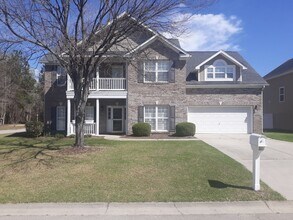 Building Photo - 685 Brutsch Avenue