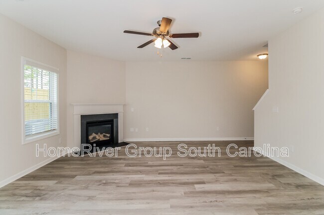 Building Photo - 224 Sundrop St