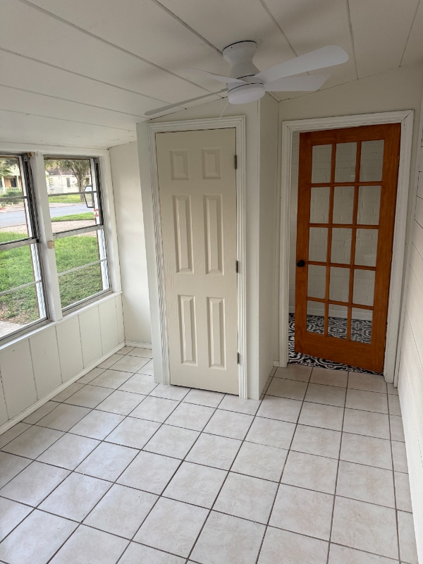 Building Photo - 913 N 5th St