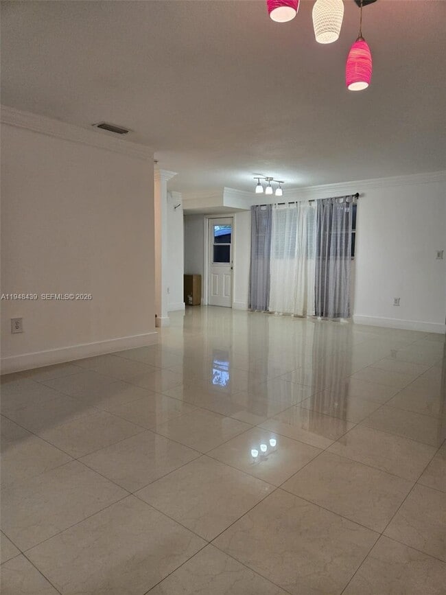 Foto del edificio - 19740 Cypress Ct