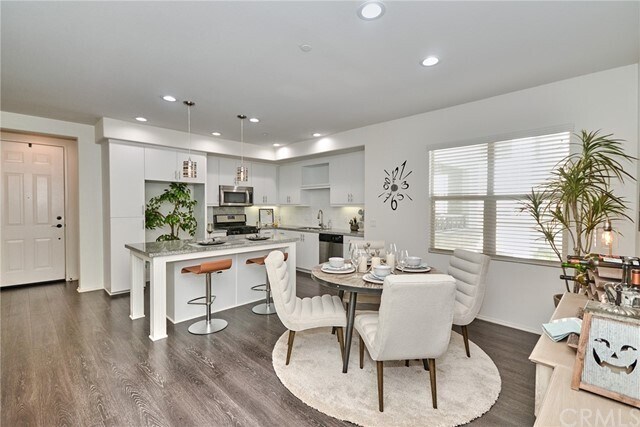 Foto principal - 405 S Anaheim Blvd