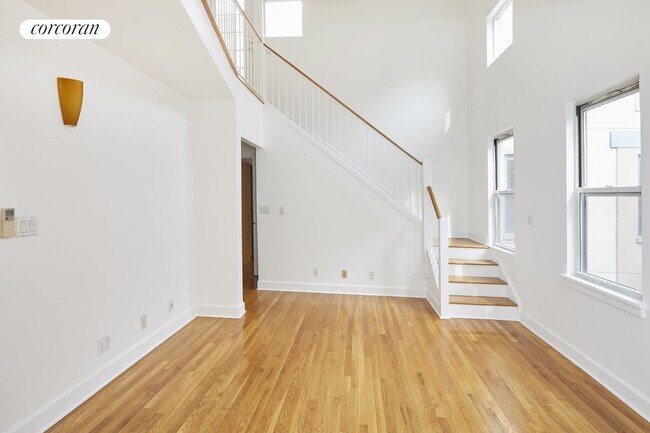 Building Photo - 123 Boerum Pl