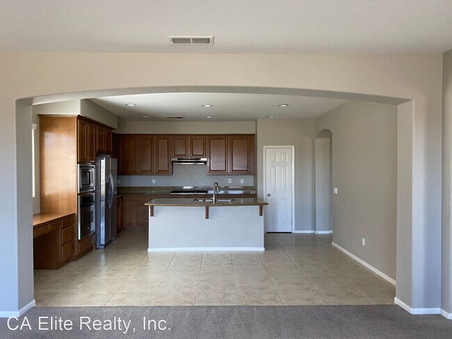 Building Photo - 5 br, 3 bath House - 33996 Galleron