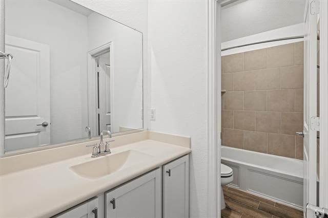 Building Photo - 14620 Little Water Dr