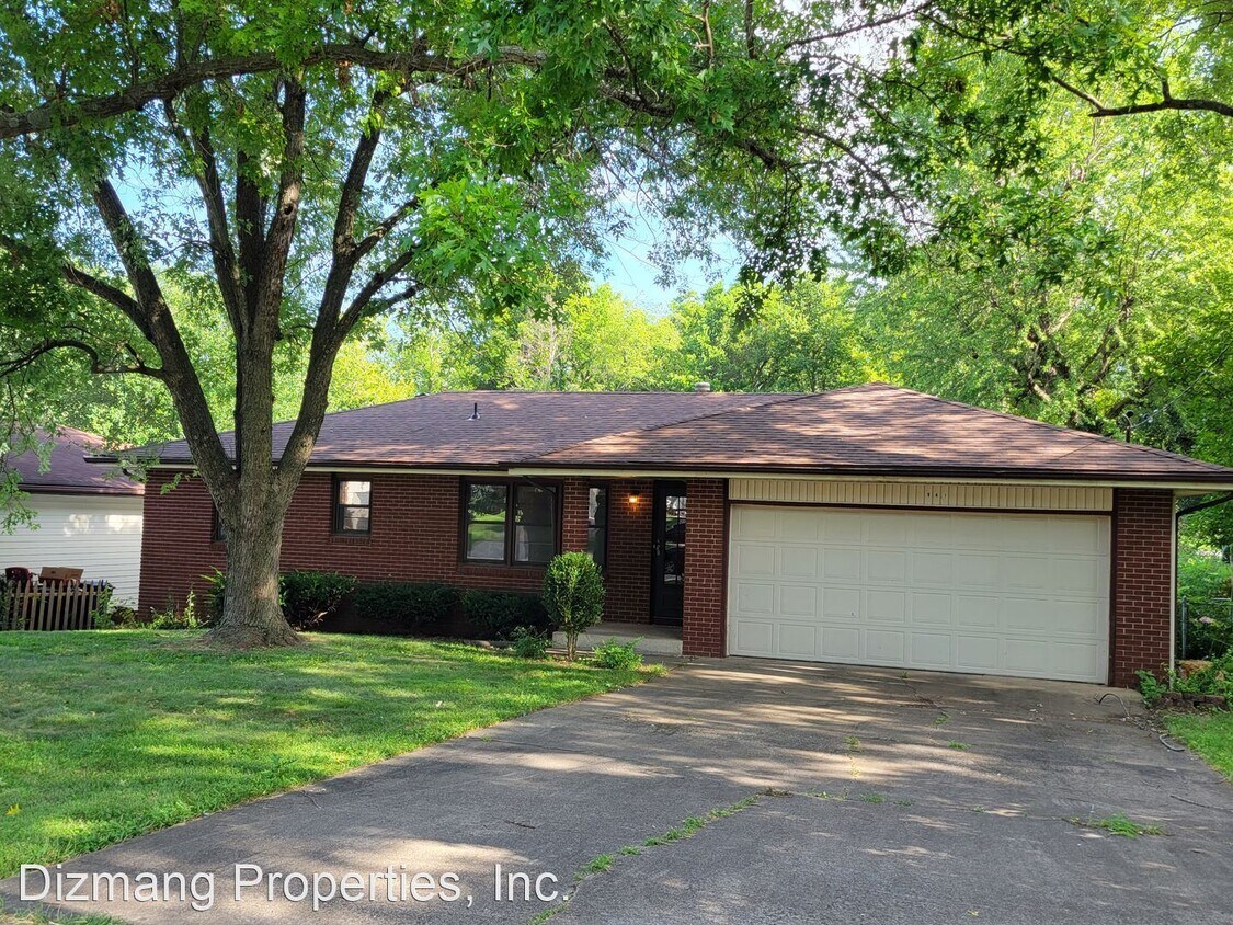 Primary Photo - 3 br, 2 bath House - 941 E Caravan St.