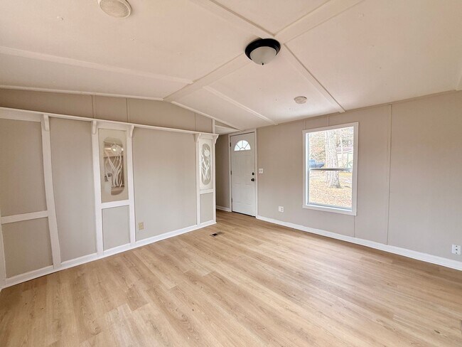 Foto del edificio - Open Concept 2 Bed, 2 Bath home FOR RENT in Laurel Lakes, NJ $1500