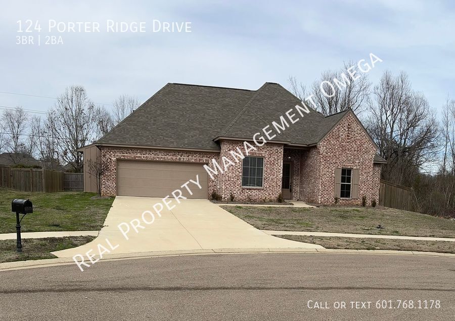 Primary Photo - Beautiful Home in Magnolia Pointe Subdivision
