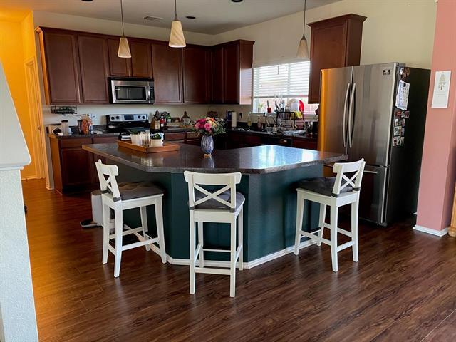 Building Photo - 8625 Star Thistle Dr