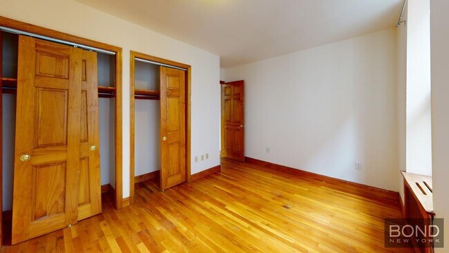 Foto del edificio - 244 W 109th St