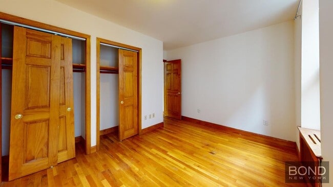 Building Photo - 244 W 109th St