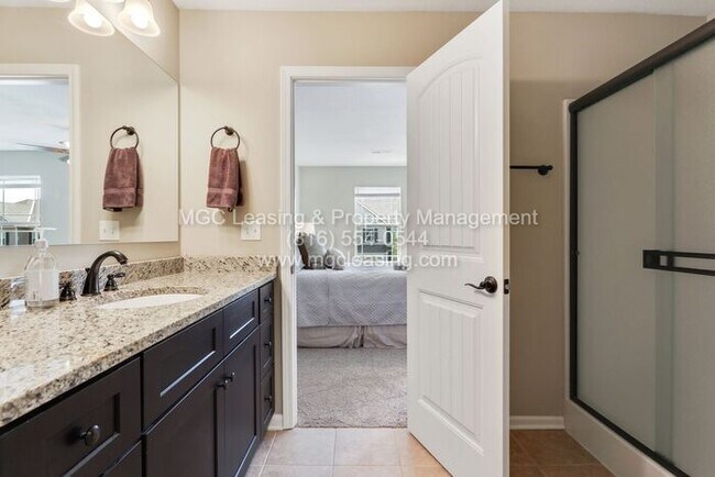 Foto del edificio - December Special at Serrano - $1,000 Credit w/ a 15 Month Lease!