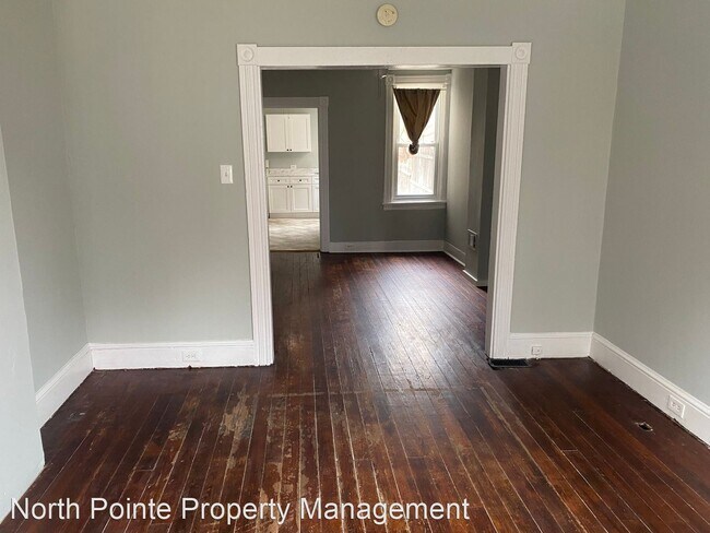 Building Photo - 3 br, 1 bath House - 631 Fremont St
