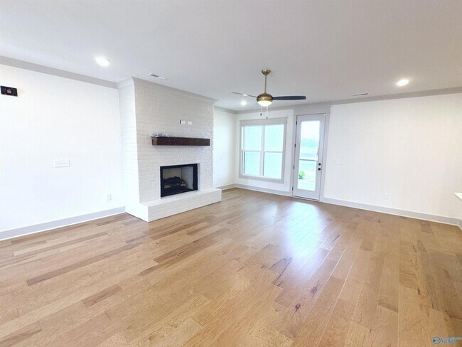 Building Photo - 106 Upperline St