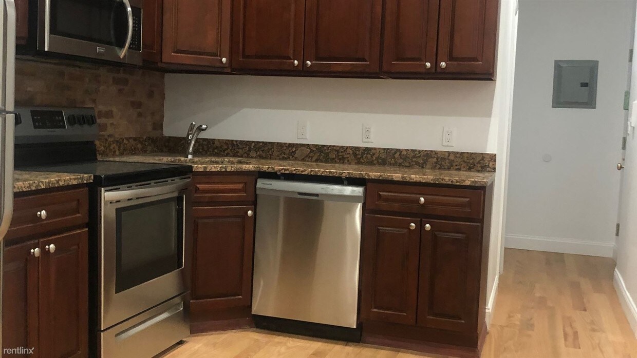 Foto principal - 2 br, 1 bath Apartment - 1508 Dekalb Ave