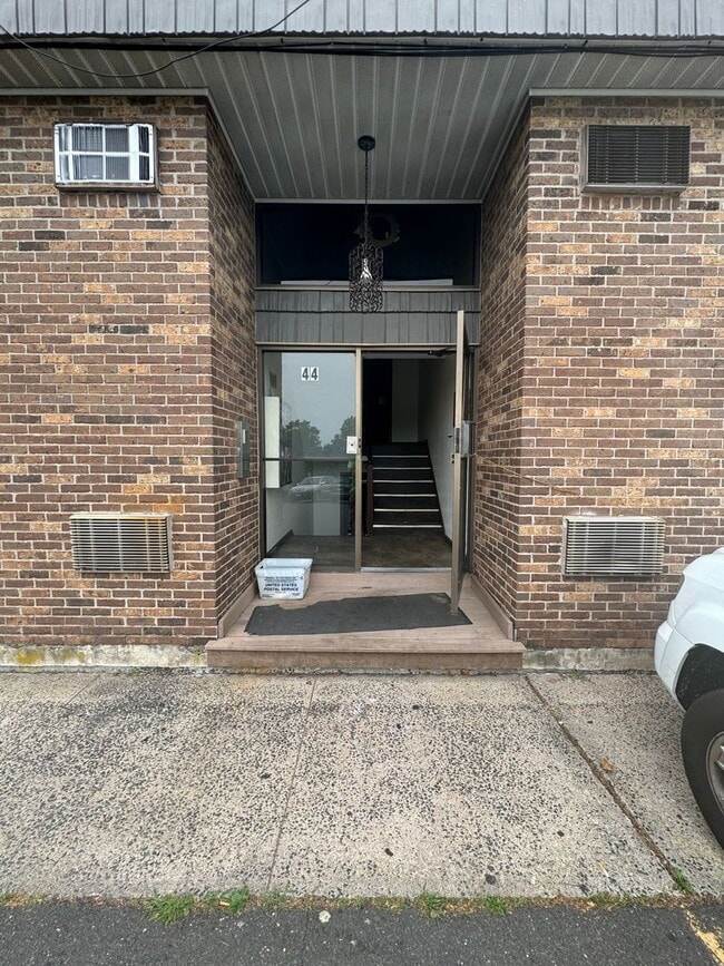 Foto del edificio - 44-46 Capitol Avenue