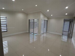 Building Photo - 15232 SW 46th Ln