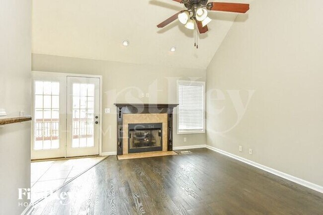 Foto del edificio - 3489 Sikorsky Ln