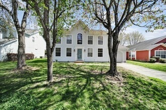 Building Photo - 3008 Parkland Dr