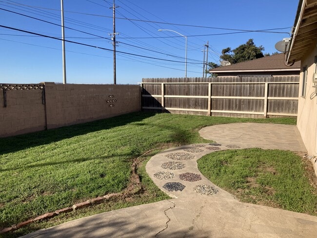 Foto del edificio - 517 Dejoy St