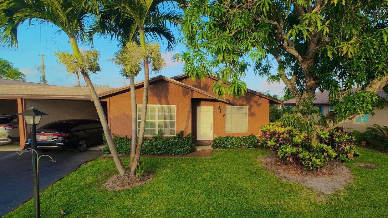 Foto principal - 2662 SE 28th Cir