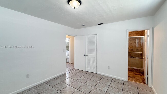 Building Photo - 2900 NW 5th St