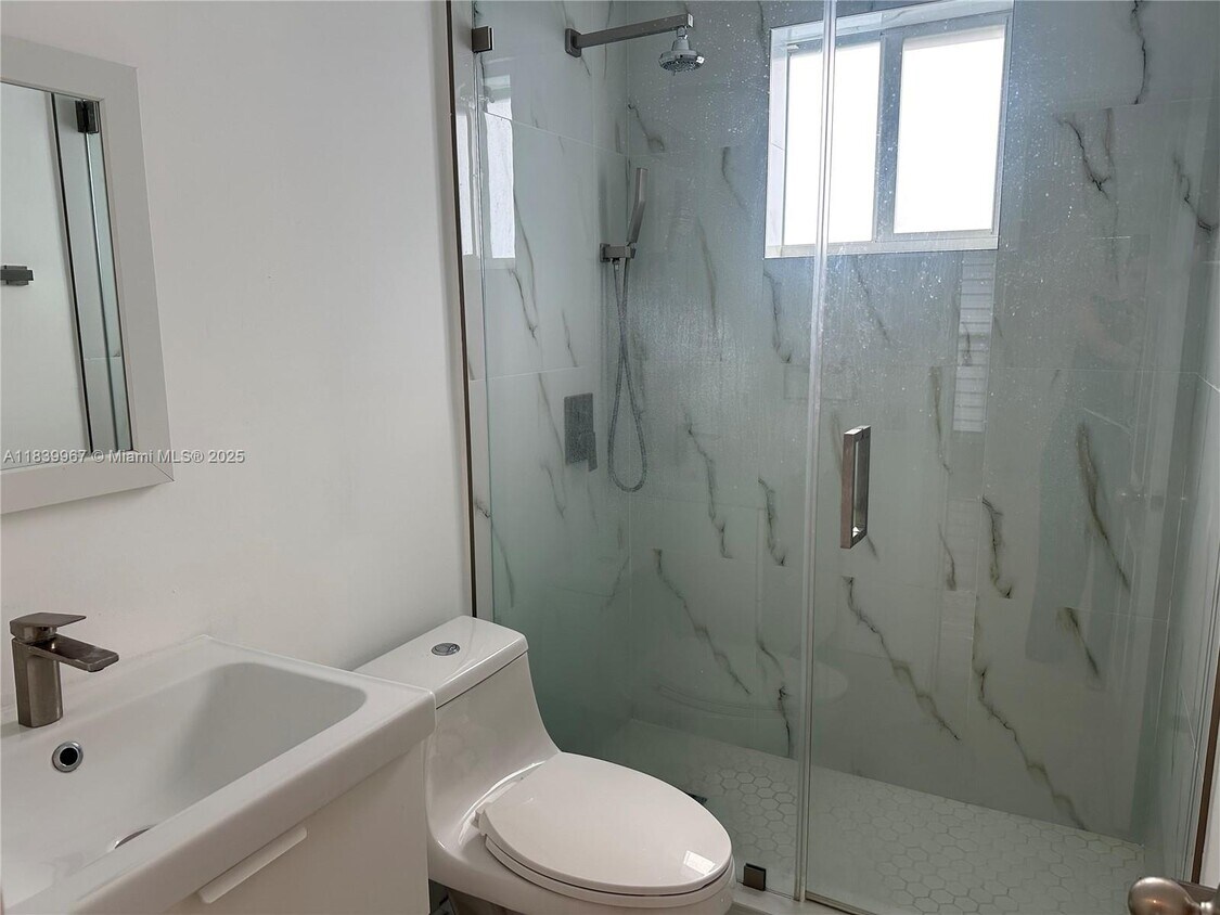 Foto del edificio - 3071 SW 27th Ave