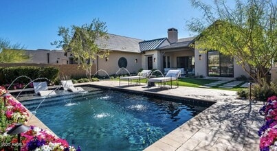Building Photo - 10203 E Camelot Ct