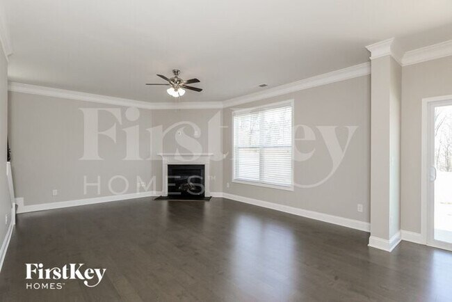 Building Photo - 3928 Lake Breeze Dr
