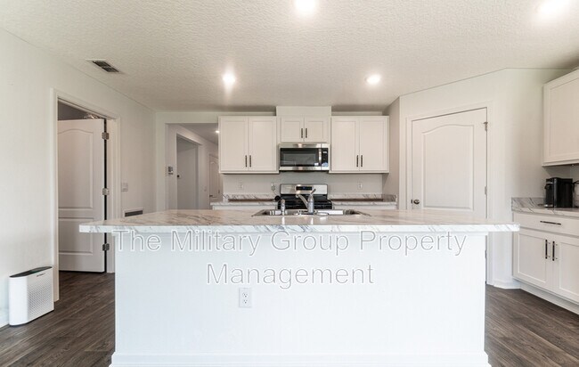 Building Photo - 48 Encanto Wy